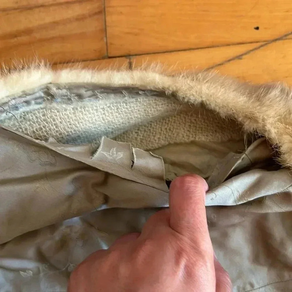 70 inches  mink stole - Picture 3 of 4